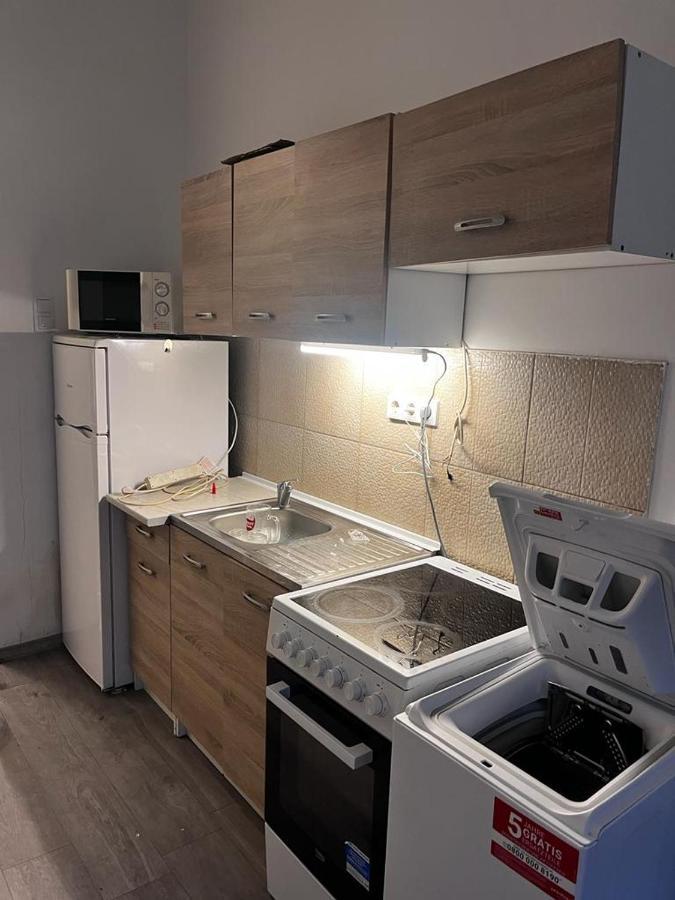Downtown Fine-Tuned 2 Bedroom + Livingroom Apartment Th.32.1.3 Szombathely Extérieur photo